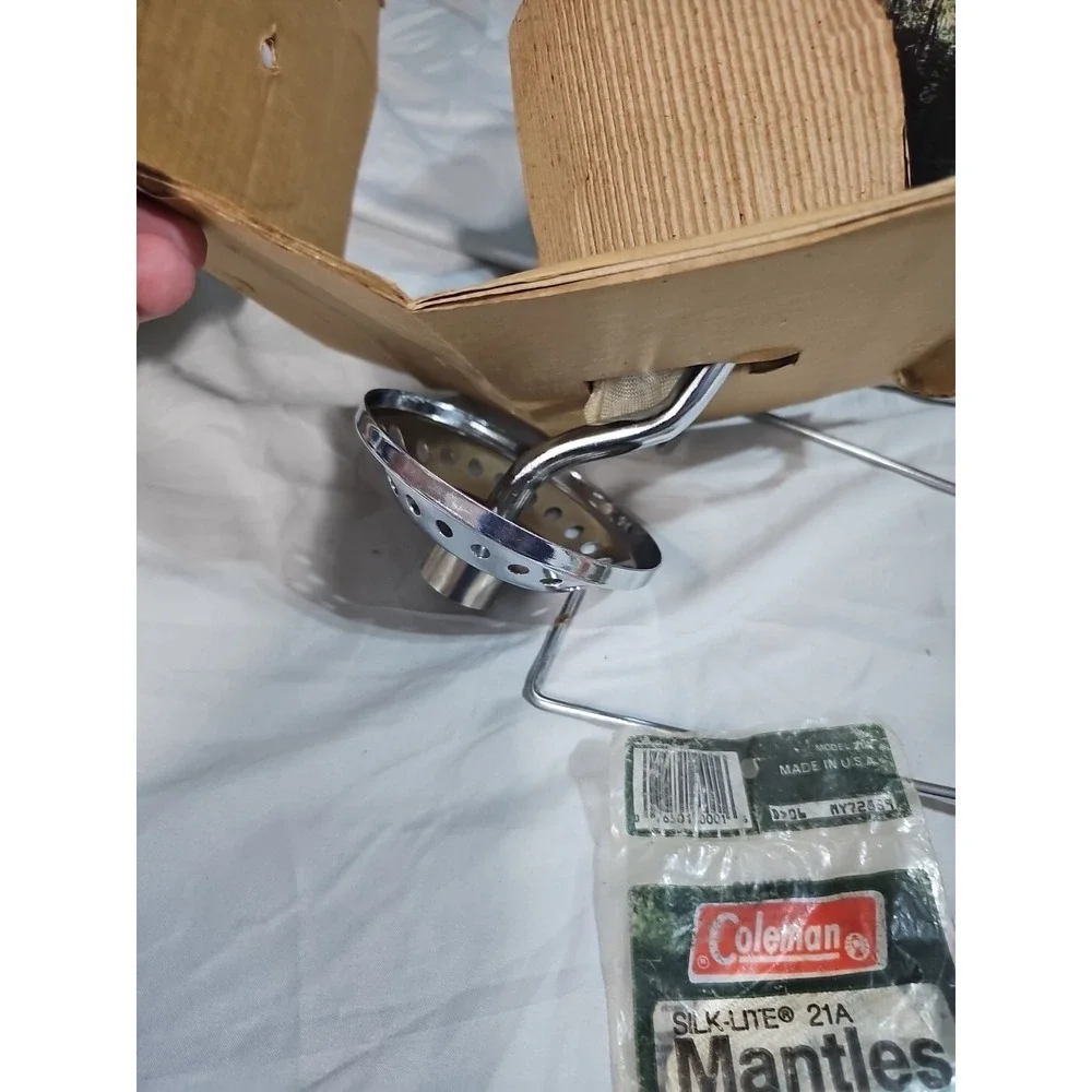 Dorcy Green‎ Vintage DORCY 71-1032 Propane Lantern with Box & Bottle